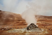 Fumarola v geotermální oblasti Námaskarð