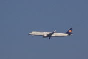 Embraer ERJ-190-200LR 195LR. Letiště Nice. Francie
