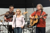 Jan Brož, Petr Novotný, Jindřiška Brožová, Pavel „Žalman“ Lohonka – Žalman a spol. Folkový kvítek Konopiště 2010