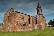 Zřícenina Fortrose Cathedral – kostel svatého Petra a svatého Bonifáce (*cca 1200), Fortrose