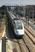 Dvoupodlažní elektrický vlak TGV Duplex Dasye na trati Nice – Toulon. Francie